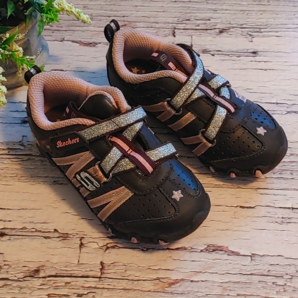 Skechers EUC Brown and pink baby girl velcro sneakers shoes size 7